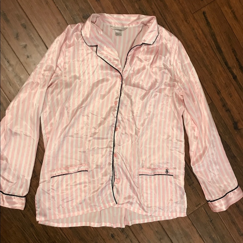 Victoria scenery classic silk pajama set